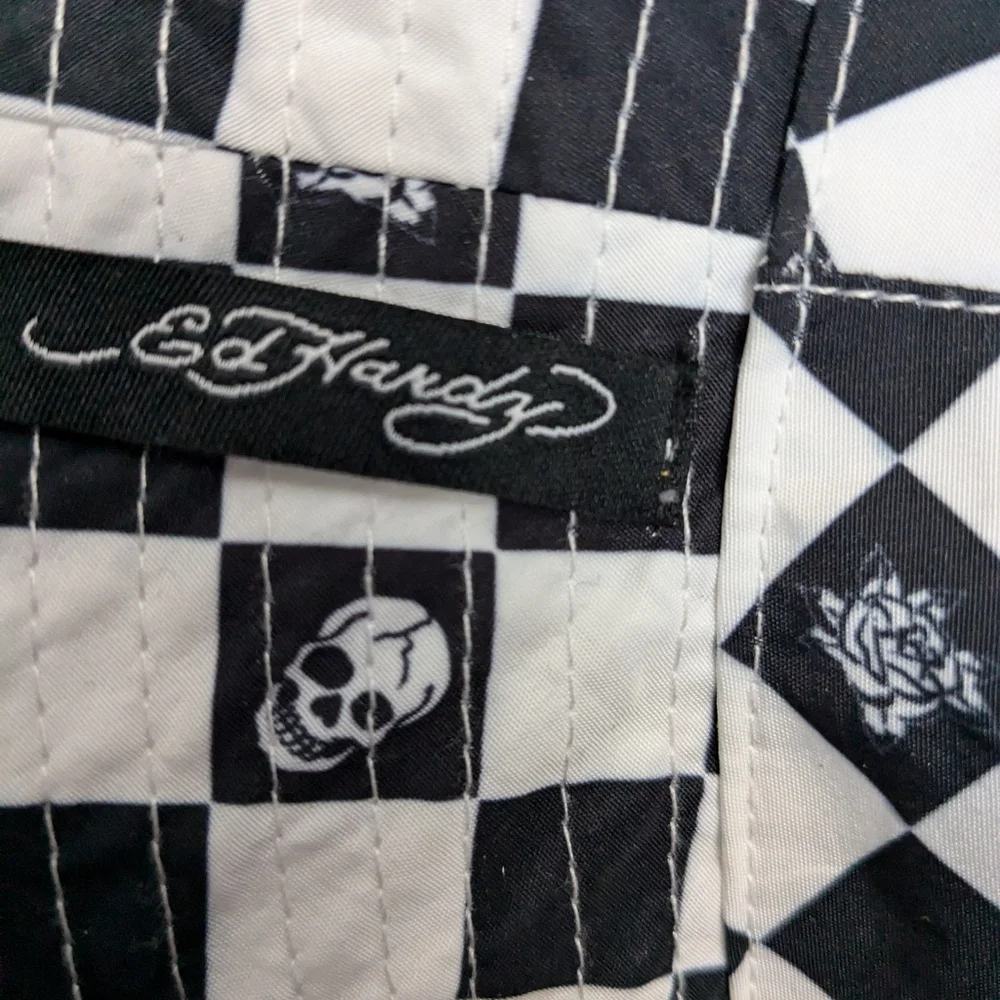 Ed Hardy - Picture 5 of 6